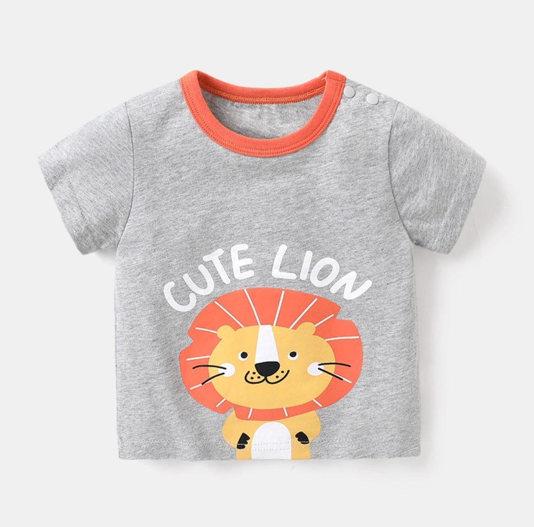 Cute Lion 🦁 T-Shirt